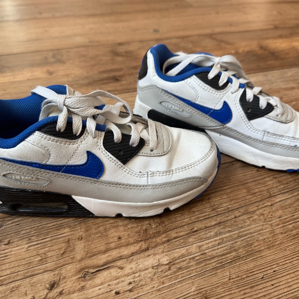 Nike Air Max size 2.5Y